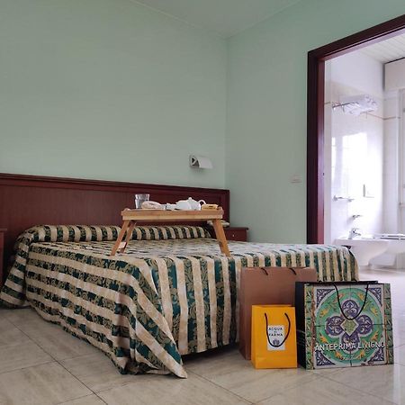 Hotel Industria Бреша Екстериор снимка