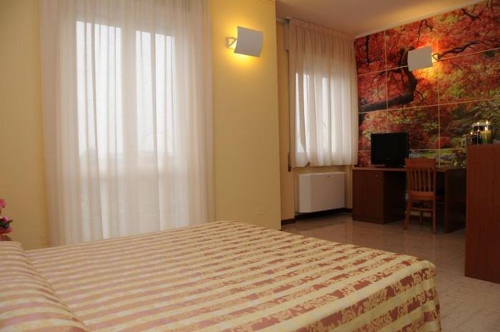 Hotel Industria Бреша Стая снимка