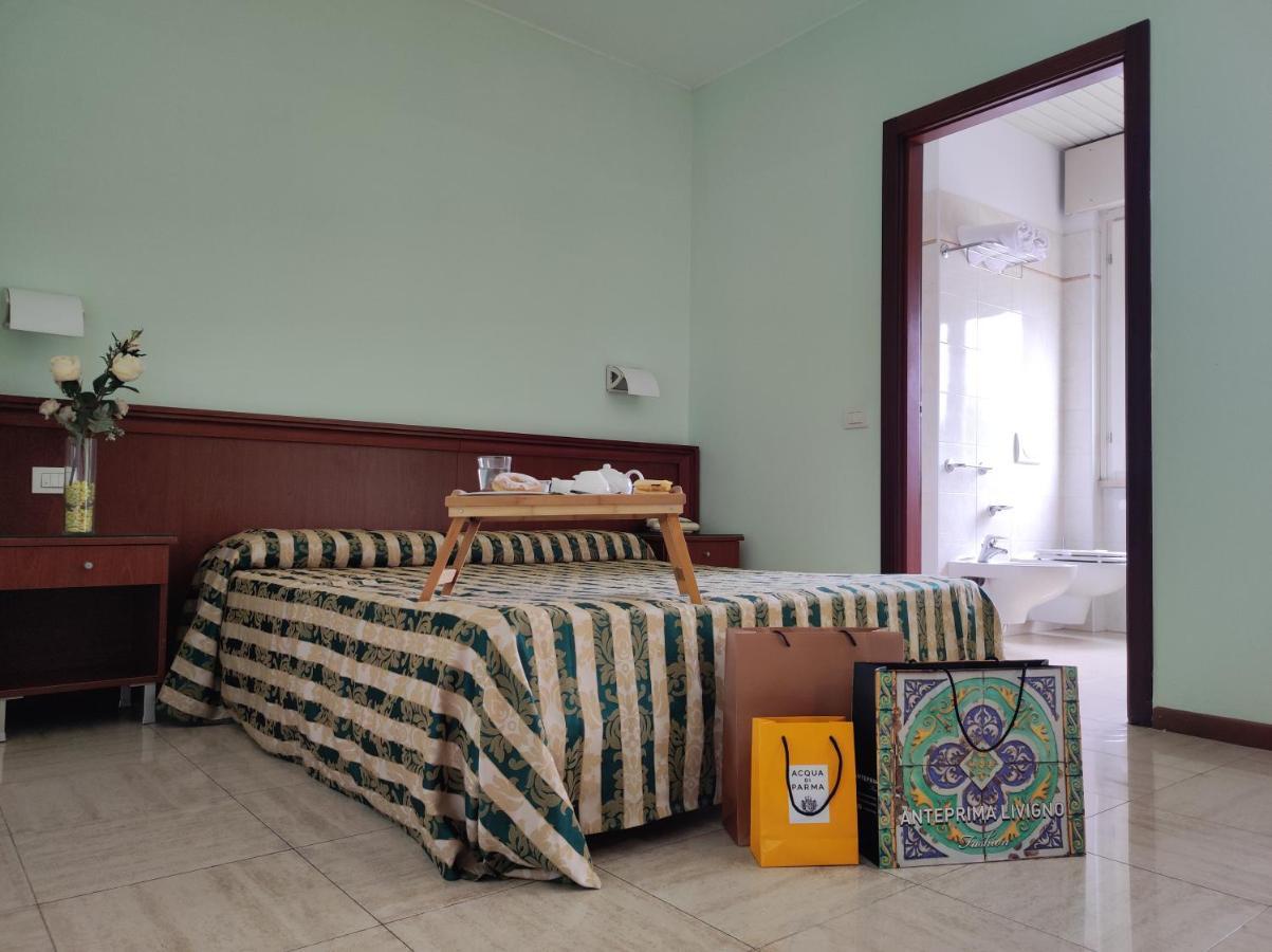 Hotel Industria Бреша Екстериор снимка